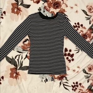 Size large Wild Fable Black and White Fitted Long Sleeve Tee